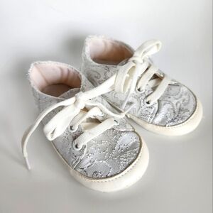 Infant White Indoor Shoes, Great for First Steps, 5" with Glitter Floral Pattern